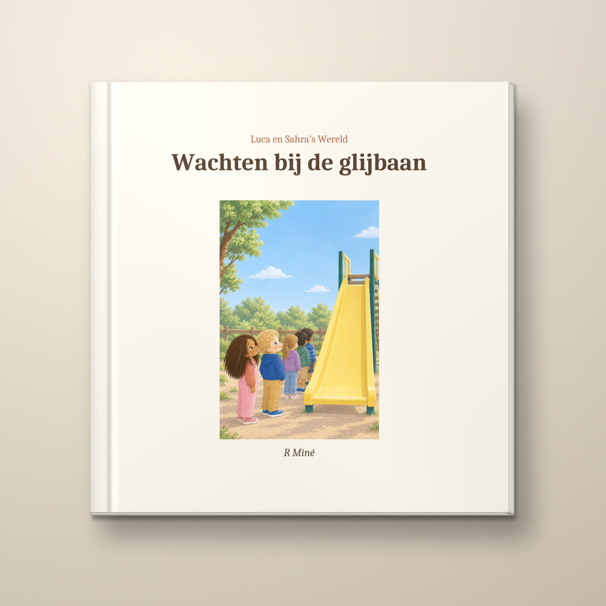 Wachten bij de glijbaan – voorkant, hardcover prentenboek